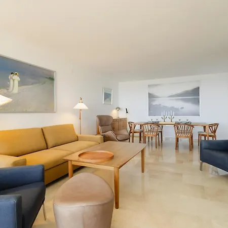 Apartment, With Large Private Glazed Terrace And Panoramic Sea Views, In Calahonda, Mijas Sitio de Calahonda