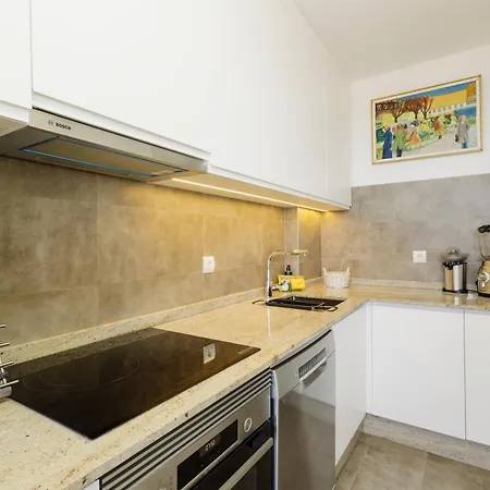 Apartment, With Large Private Glazed Terrace And Panoramic Sea Views, In Calahonda, Mijas