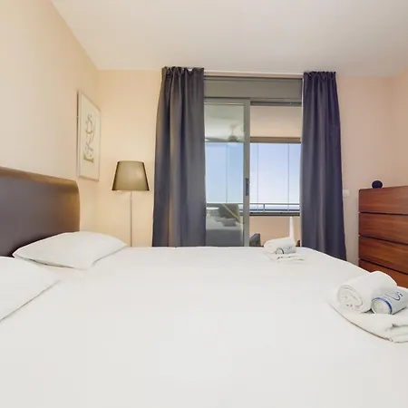 Apartment, With Large Private Glazed Terrace And Panoramic Sea Views, In Calahonda, Mijas